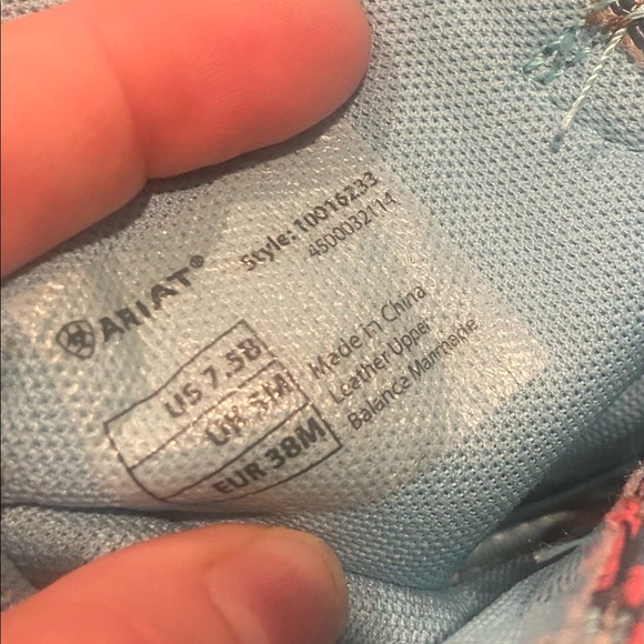 Ariat cowboy boots. - Picture 4 of 4